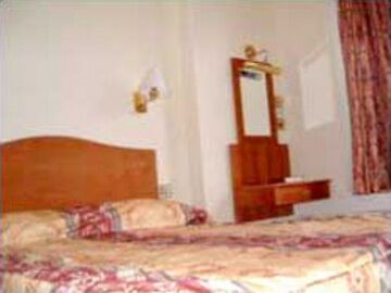 An Nur Hotel London Bagian luar foto